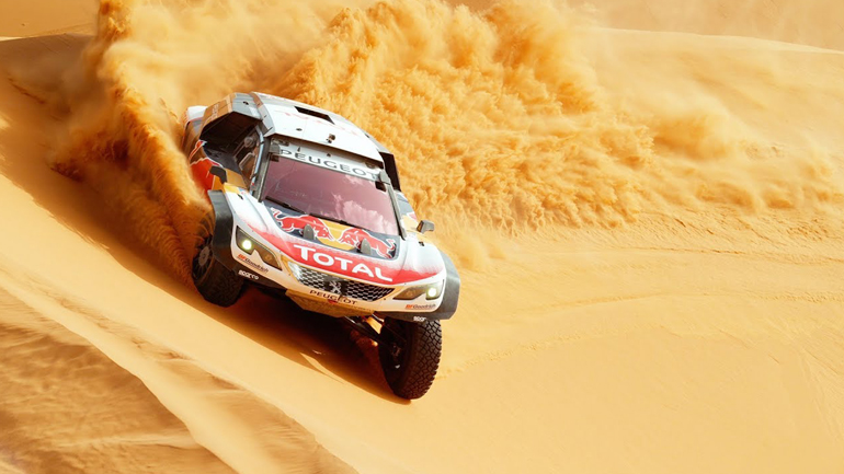 Χορεύοντας στους αμμόλοφους με το Peugeot 3008 DKR